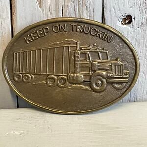 Vintage Keep On‎ Truckin Belt Buckle Tractor Trailer Semi Transportation